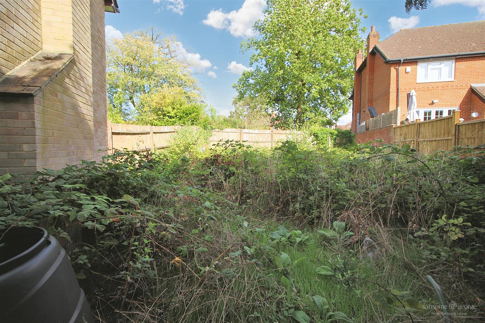Fircroft Close, Tilehurst, Reading